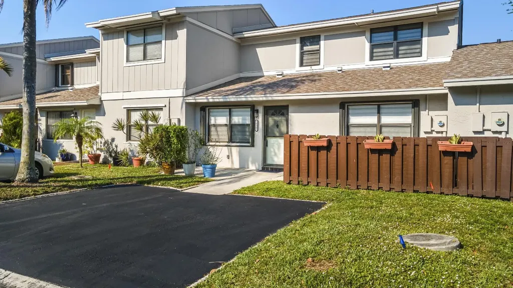 16365 Water Way Delray Beach FL 33484
