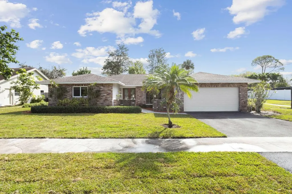 4790 Fox Hunt Trail Boca Raton FL 33487