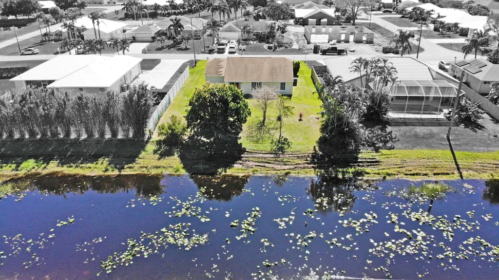 1605 SE North Blackwell Drive Port St Lucie FL 34952