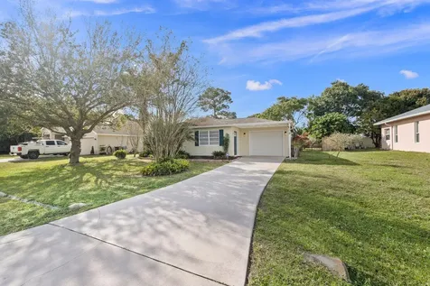 538 NW Riverside Drive Port St Lucie FL 34983