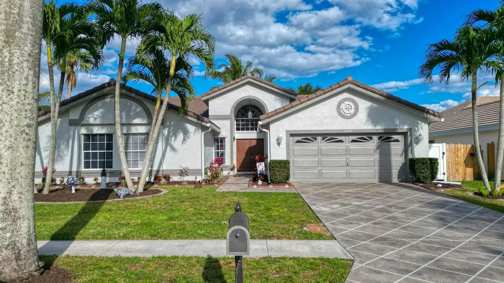 8862 Indian River Run Boynton Beach FL 33472