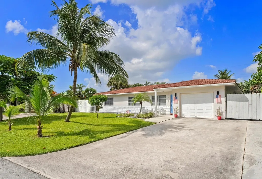 2198 NE 3rd Avenue Boca Raton FL 33431