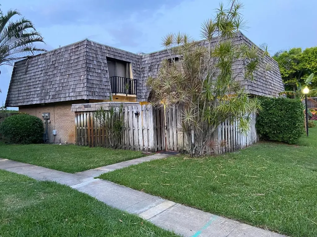 248 Woodland Road Palm Springs FL 33461