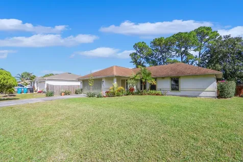 952 SW Commonwealth Road Port St Lucie FL 34953