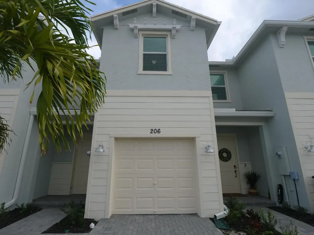 206 SE Woodbark Street Port St Lucie FL 34984