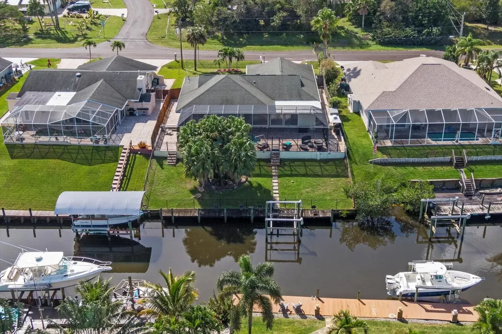 697 SE Whitmore Drive Port St Lucie FL 34984