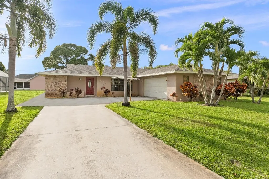 2146 SE Dolphin Road Port St Lucie FL 34952