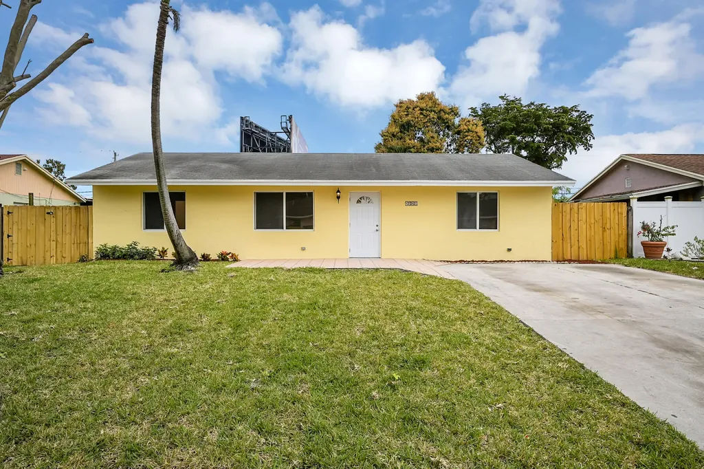 4341 Weymouth Street Lake Worth FL 33461