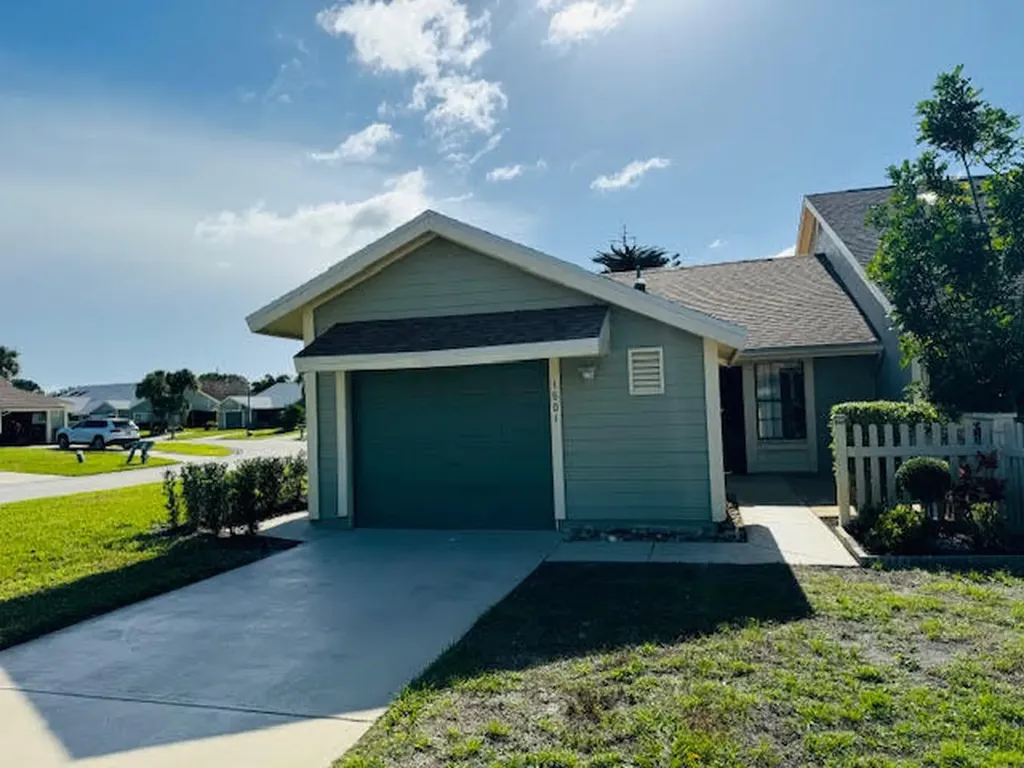 1501 SE Colchester Circle Port St Lucie FL 34952