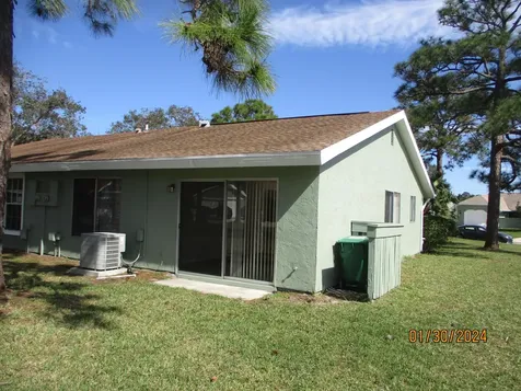 1720 SE Linpark Court Port St Lucie FL 34952