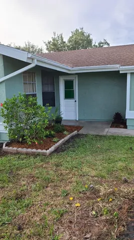 1720 SE Linpark Court Port St Lucie FL 34952
