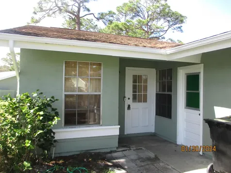 1720 SE Linpark Court Port St Lucie FL 34952