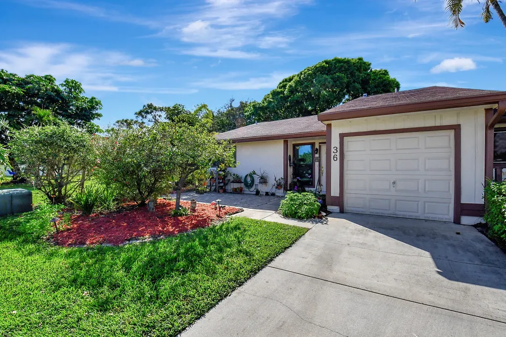 36 Kensington Lane Boynton Beach FL 33426