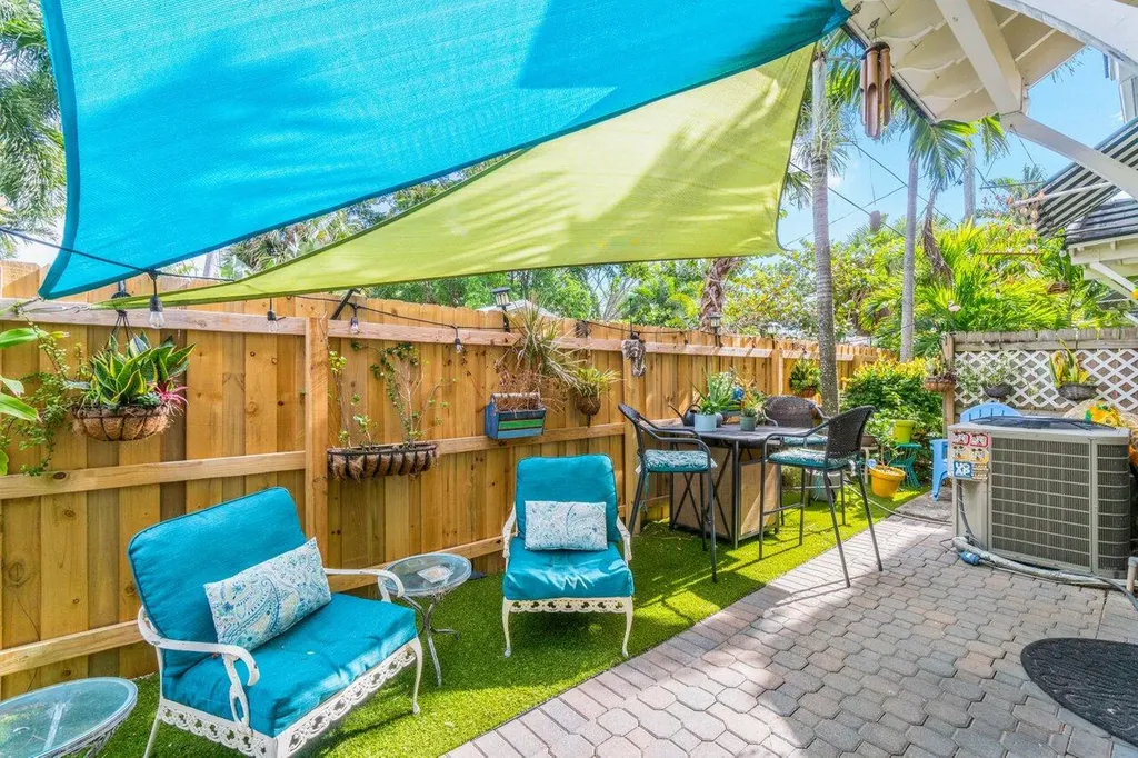 518 N Federal Highway Lake Worth Beach FL 33460
