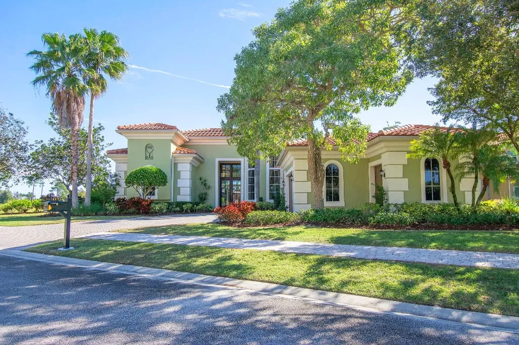 117 SE San Priverno Port St Lucie FL 34984