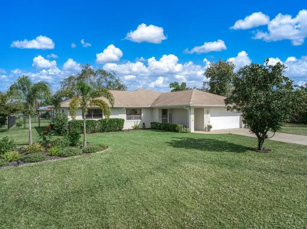 137 Grape Road NW Lake Placid FL 33852