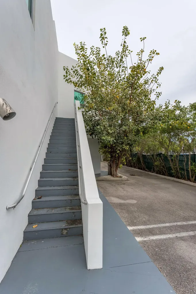 5020 Biscayne Boulevard Miami FL 33137
