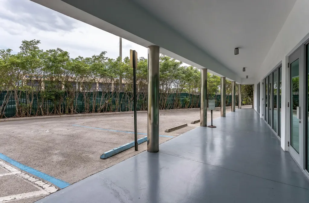 5020 Biscayne Boulevard Miami FL 33137