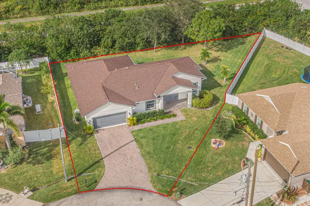 6216 NW Gatun Court Port St Lucie FL 34986