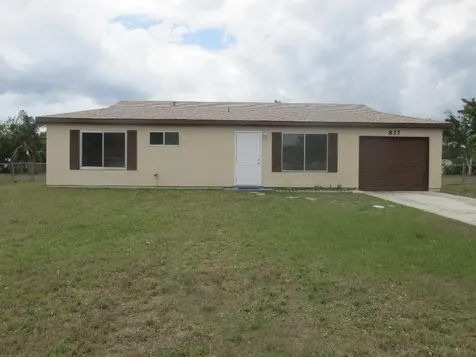 837 SW Belmont Circle Port St Lucie FL 34953