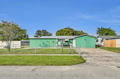 3895 Chickasha Road Lake Worth FL 33462