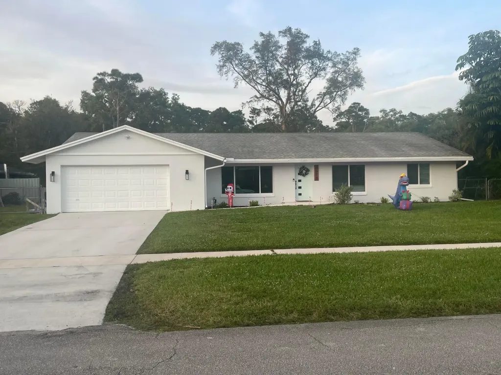 7673 Oakmont Drive Lake Worth FL 33467