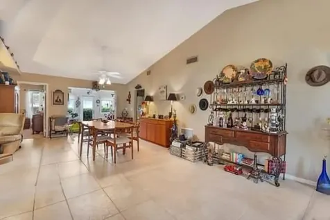 6250 Olivewood Circle Greenacres FL 33463