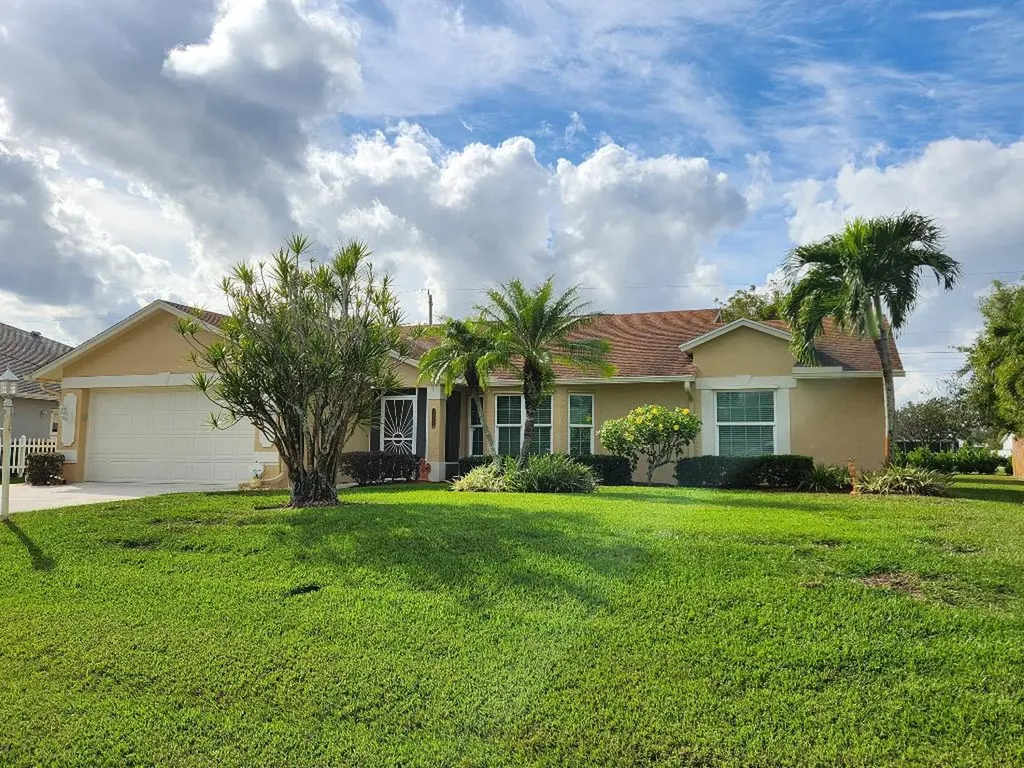 3545 SE Hyde Circle Port St Lucie FL 34984