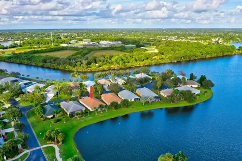 524 SW Cyrilla Trail Port St Lucie FL 34953