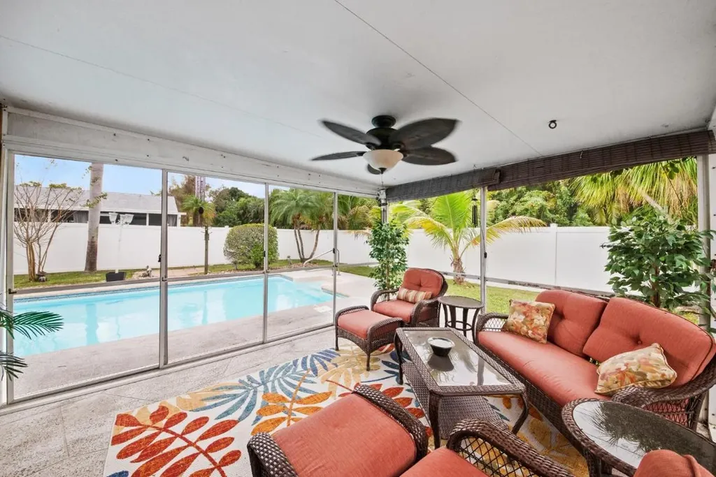 9240 Bracelet Drive Lake Worth FL 33467