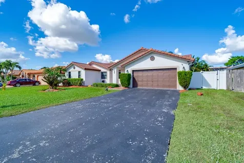 15823 Stonetower Street Davie FL 33331