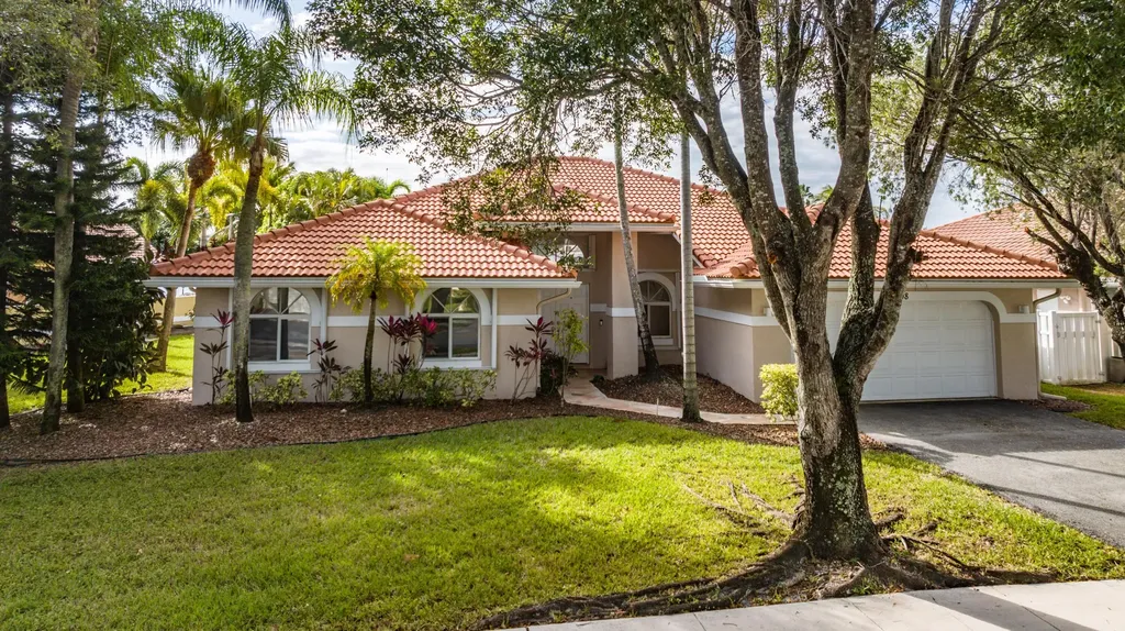 9998 N Springs Way Coral Springs FL 33076