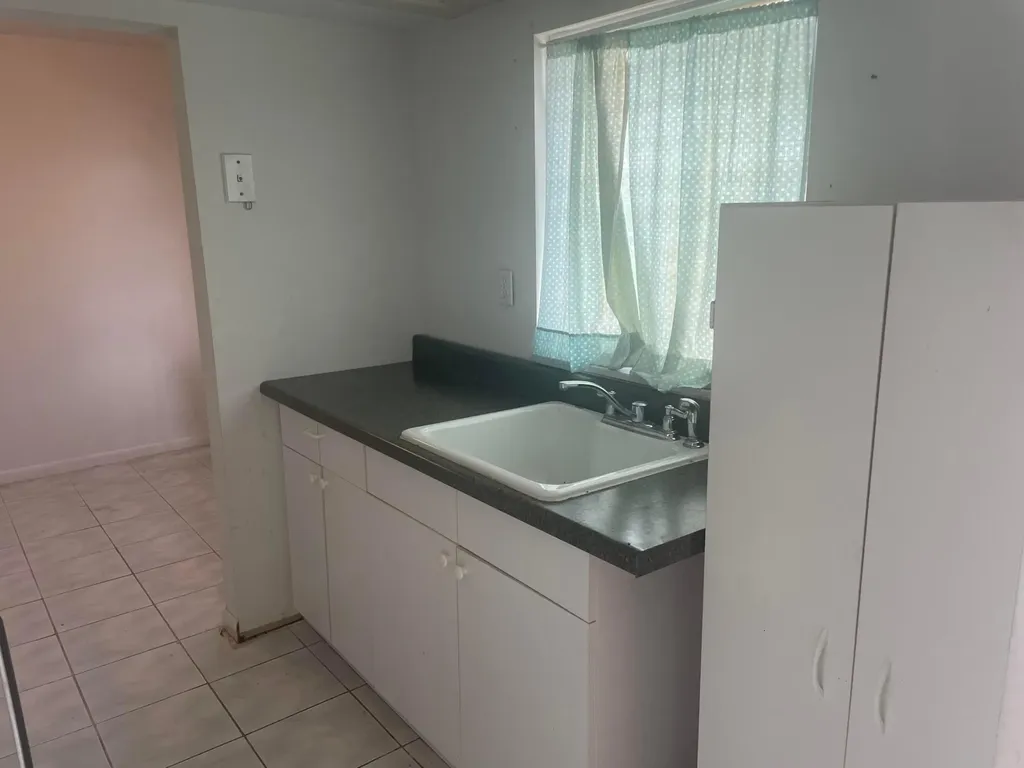 20 Golfs Edge West Palm Beach FL 33417