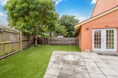 580 NW 9th Court Boynton Beach FL 33426