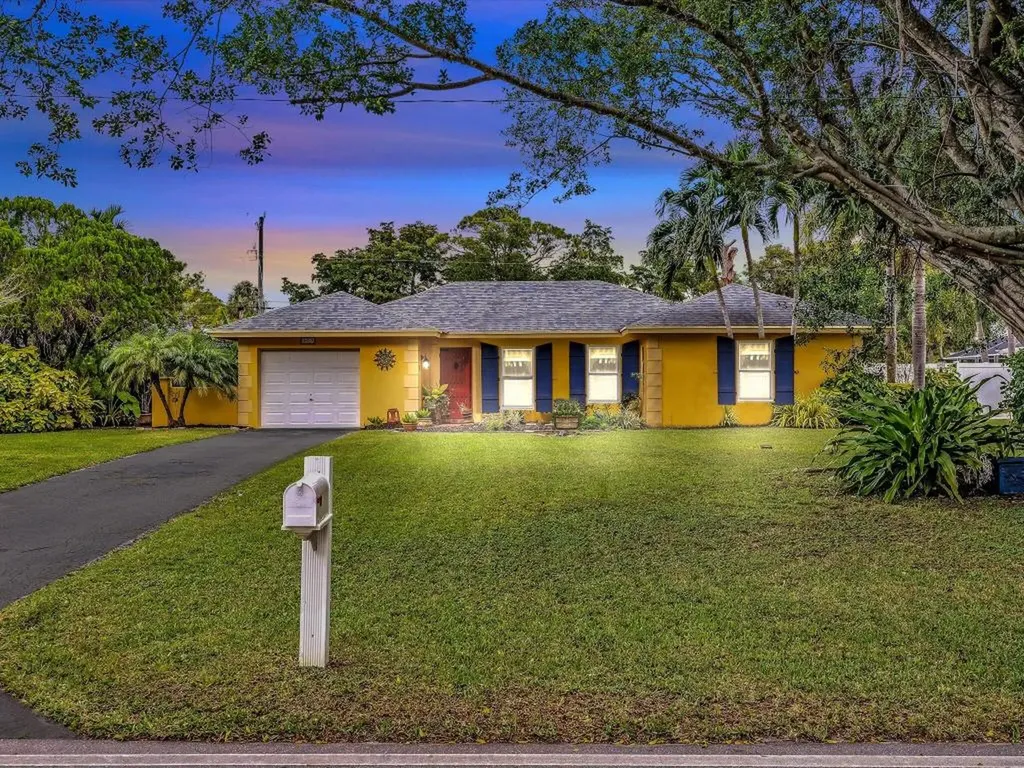 3827 Lowson Boulevard Delray Beach FL 33445