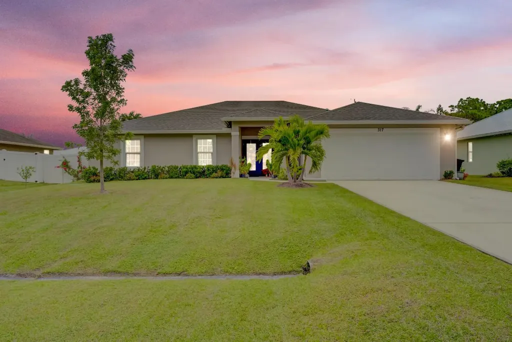 317 SE Navy Avenue Port St Lucie FL 34984