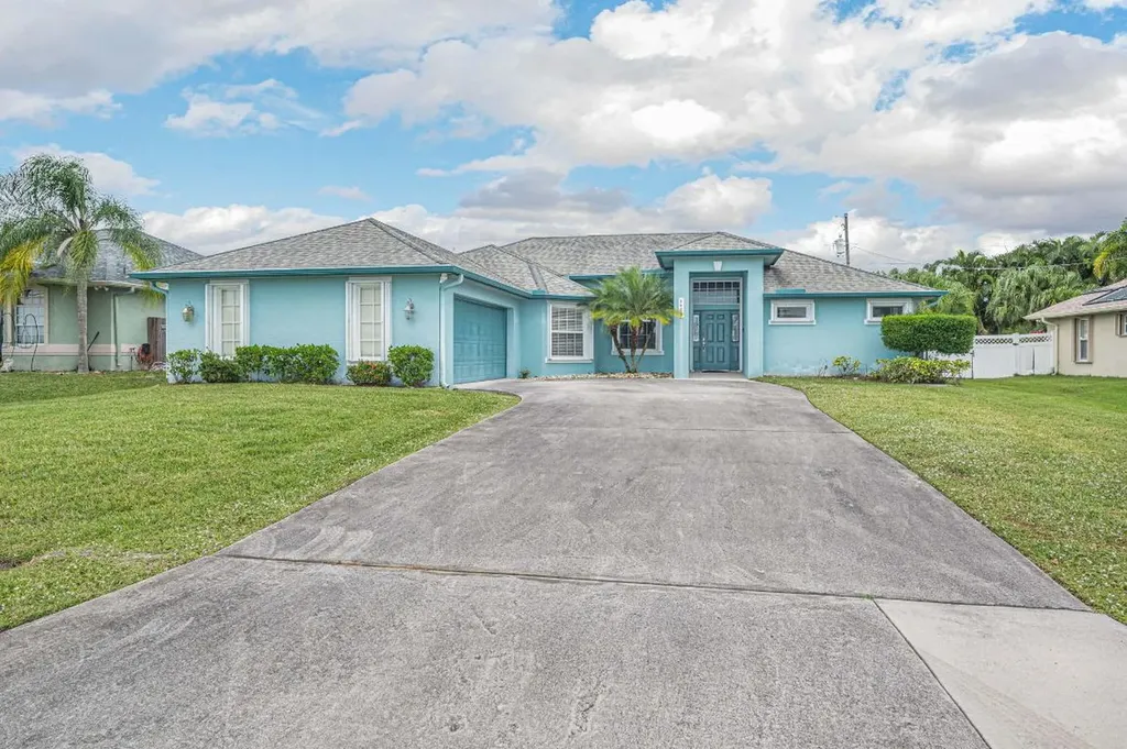 5483 NW Empress Circle Port St Lucie FL 34983
