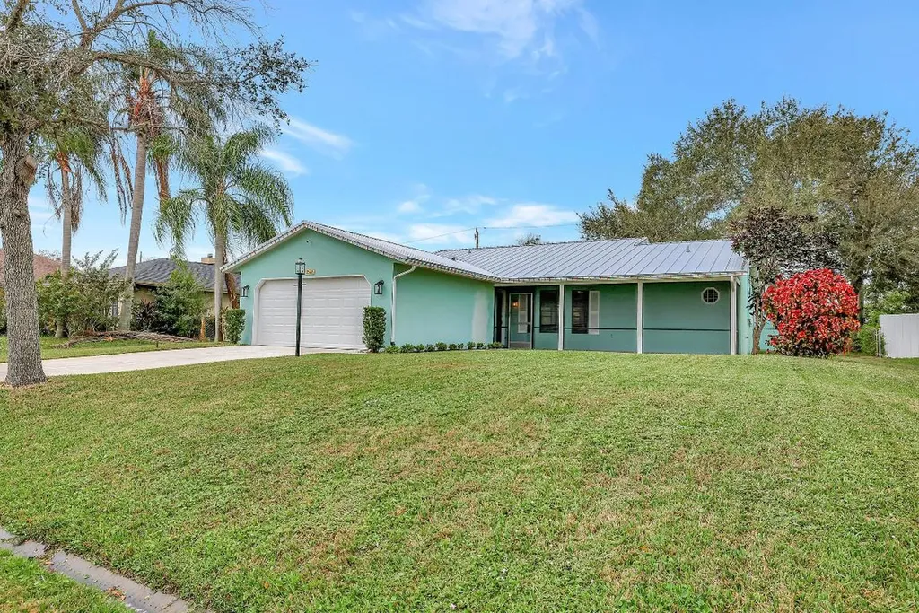 2572 SW Mcdonald Street Port St Lucie FL 34953
