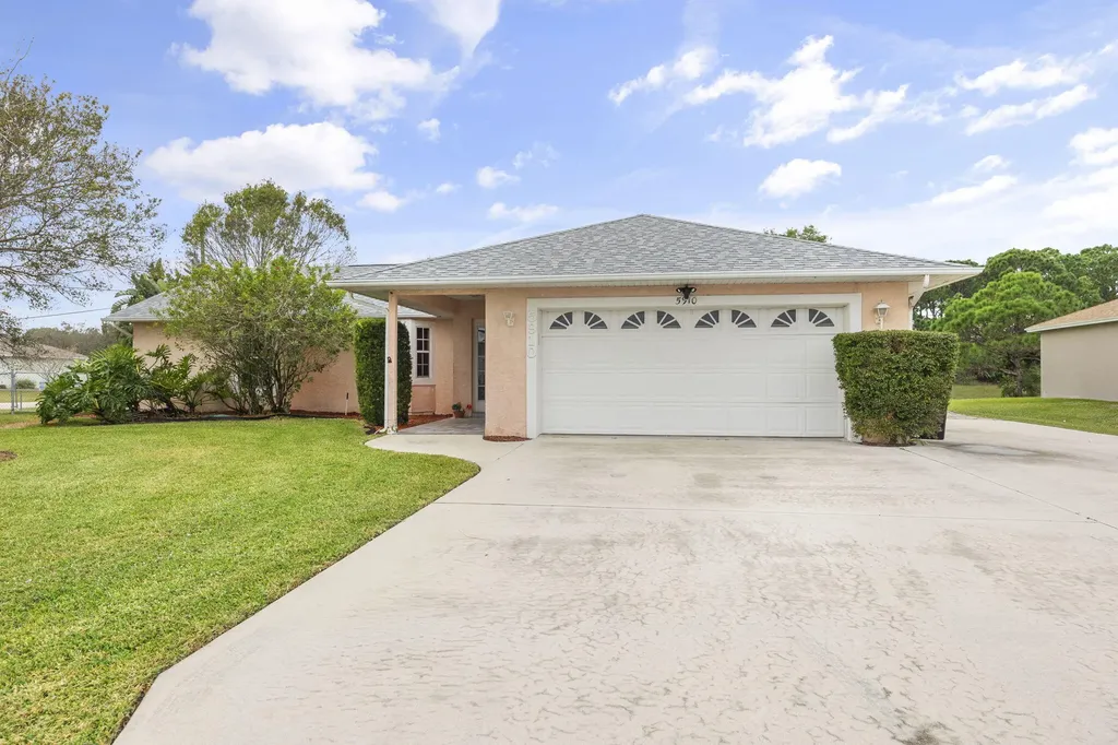 5910 NW Bayou Court Port St Lucie FL 34986