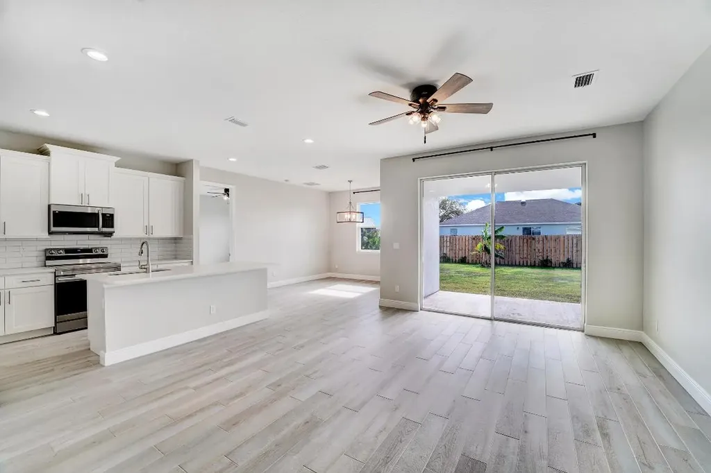 556 SW Laconic Avenue Port St Lucie FL 34953