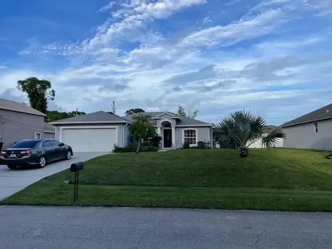 4425 SW Farmington Street Port St Lucie FL 34953