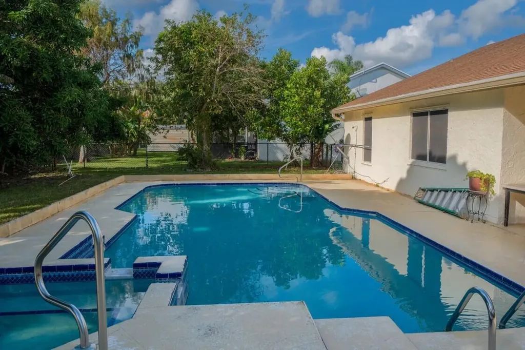 173 Miramar Avenue Royal Palm Beach FL 33411