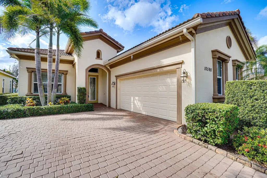10590 SW Visconti Way Port St Lucie FL 34986