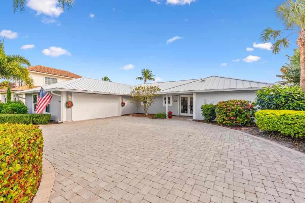 3212 SE Fairway W Stuart FL 34997