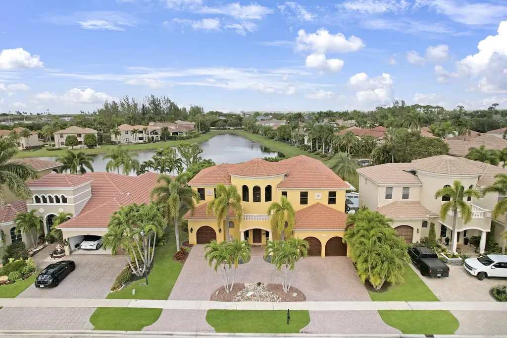 8815 Club Estates Way Lake Worth FL 33467