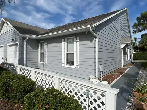 2533 SE Tropical East Circle Port St Lucie FL 34952
