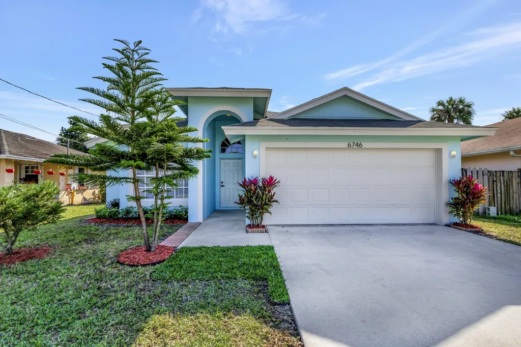 6746 3rd Street Jupiter FL 33458