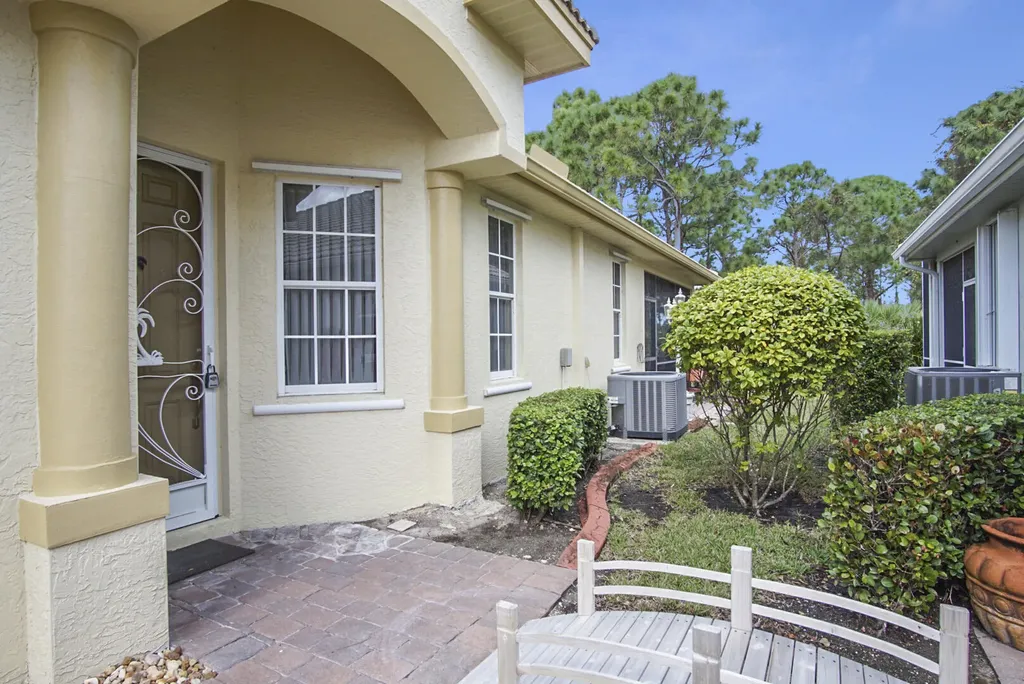 861 NW Red Pine Way Jensen Beach FL 34957