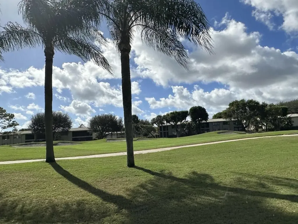5 Westgate Lane Boynton Beach FL 33436