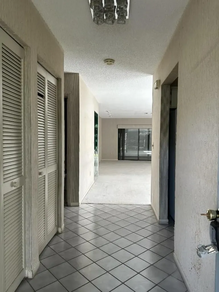 5 Westgate Lane Boynton Beach FL 33436